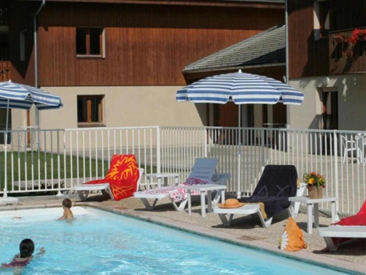 Studio Mansarde Avec Balcon, Piscine Et Parking Souterrain A Samoens - Fr-1-629-92 Exteriér fotografie