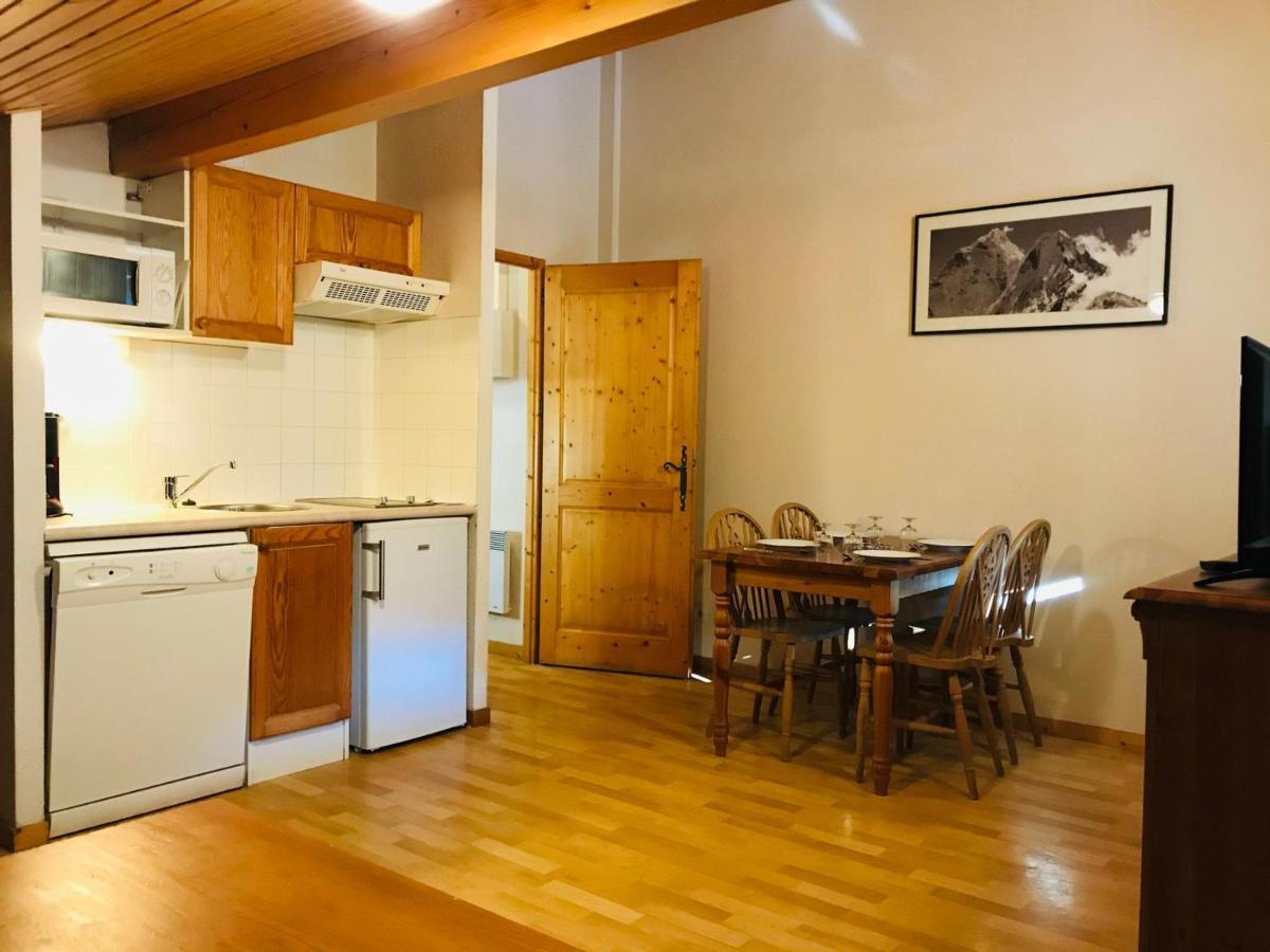 Studio Mansarde Avec Balcon, Piscine Et Parking Souterrain A Samoens - Fr-1-629-92 Exteriér fotografie