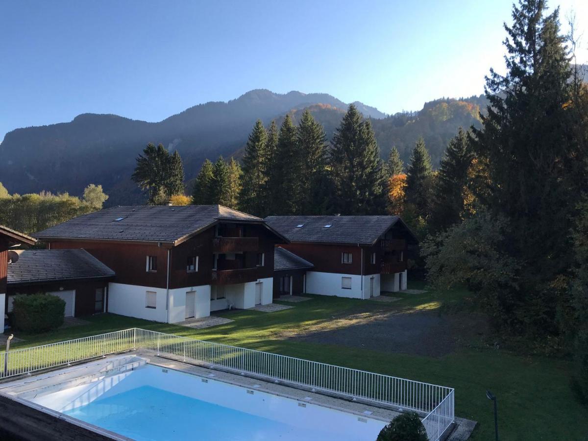 Studio Mansarde Avec Balcon, Piscine Et Parking Souterrain A Samoens - Fr-1-629-92 Exteriér fotografie